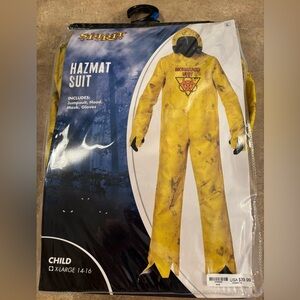 Spirit Halloween hazmat suit Halloween costume. Size XL 14-16. Worn once.